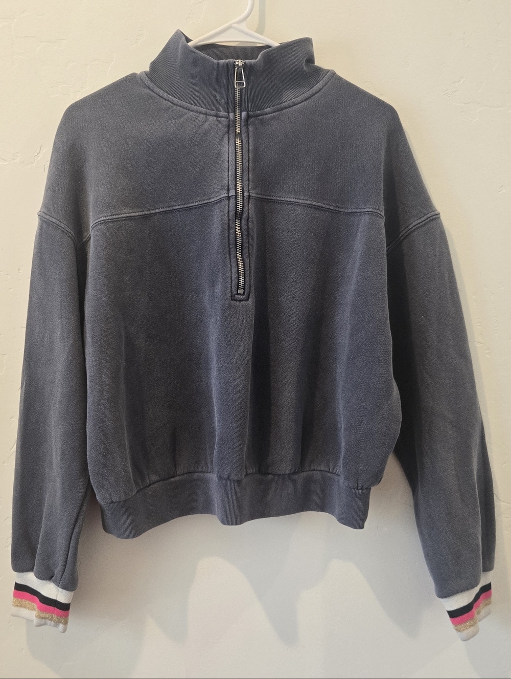Sundry Pullover - Picture 2 of 10